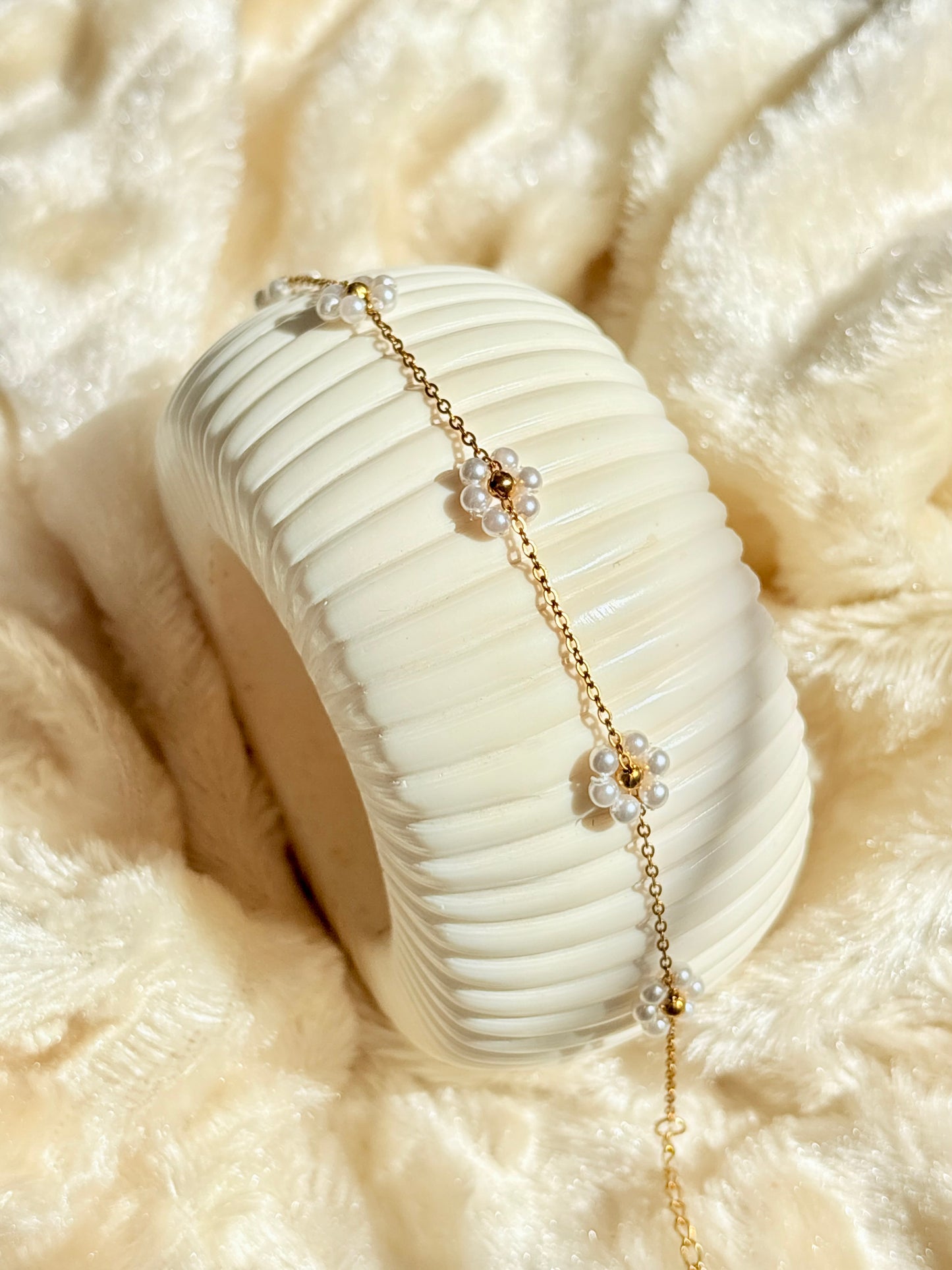 Daisy Pearl Chain Bracelet