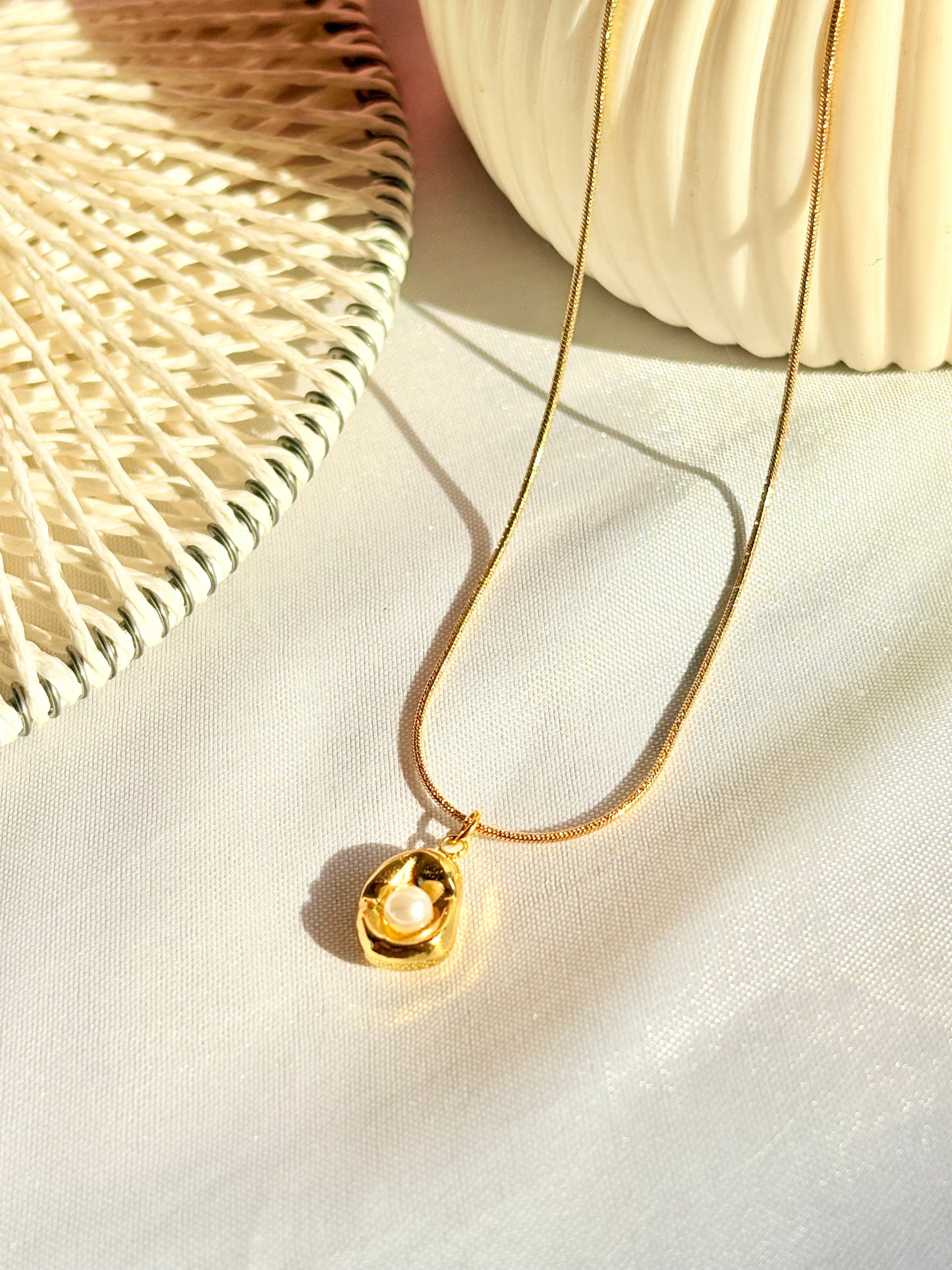Pearl Glow Pendant