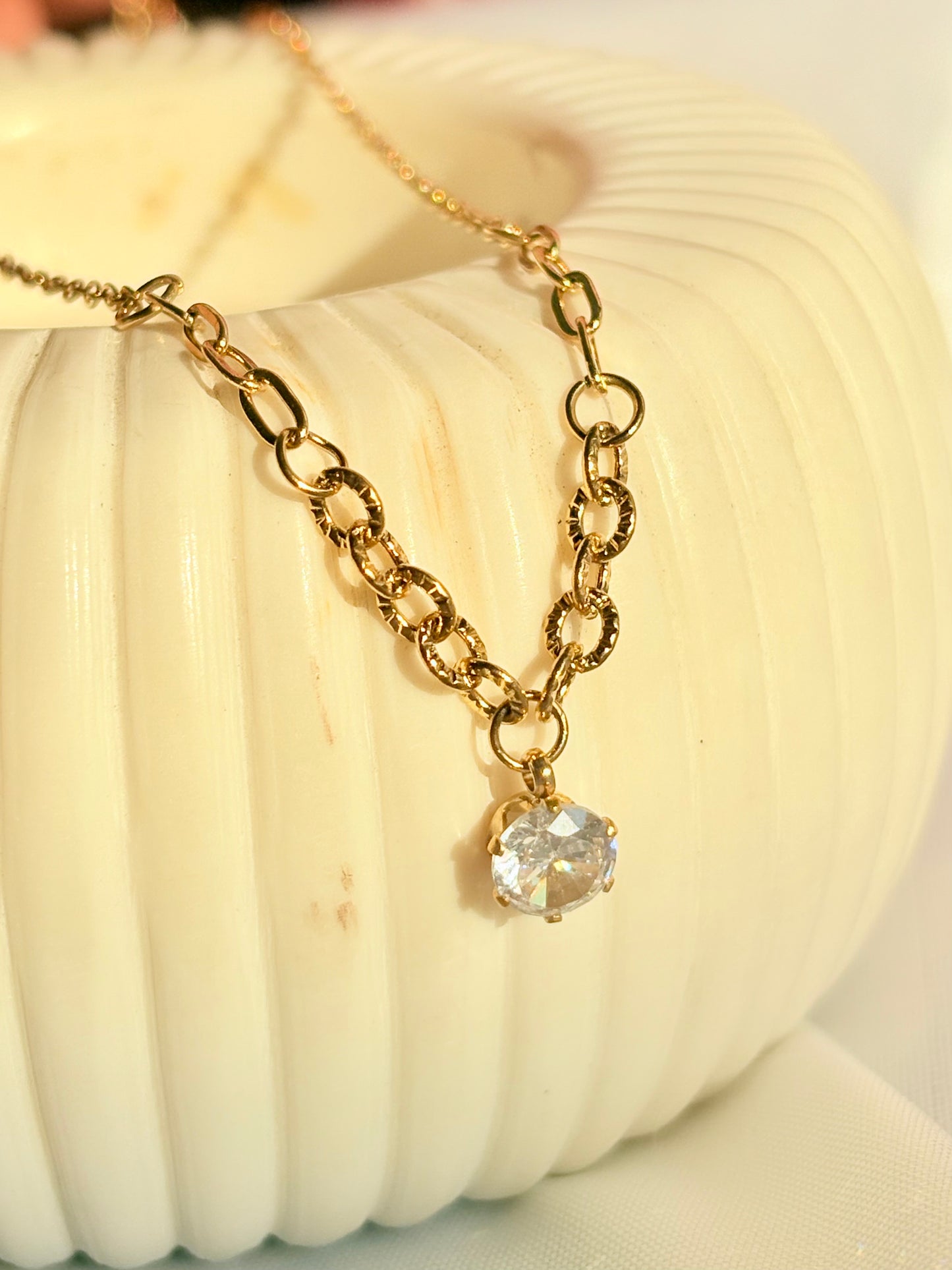 Minimal Spark Chain Pendant
