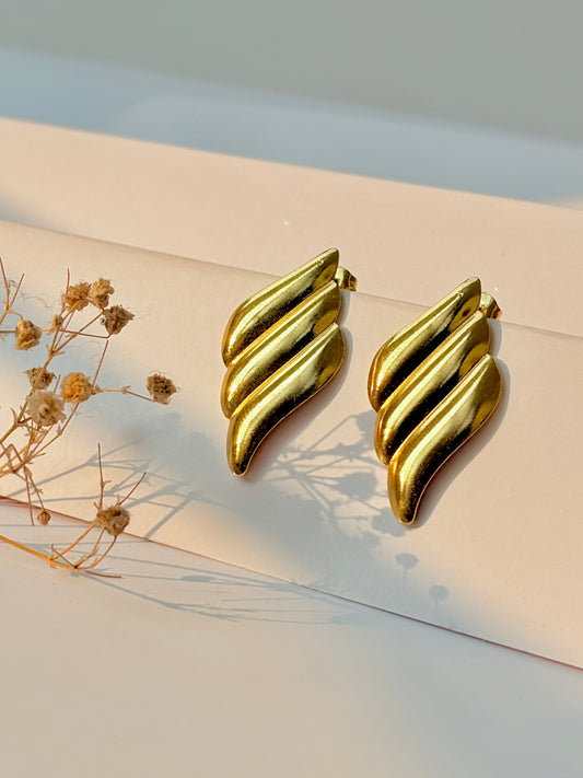 Golden Wing Stud