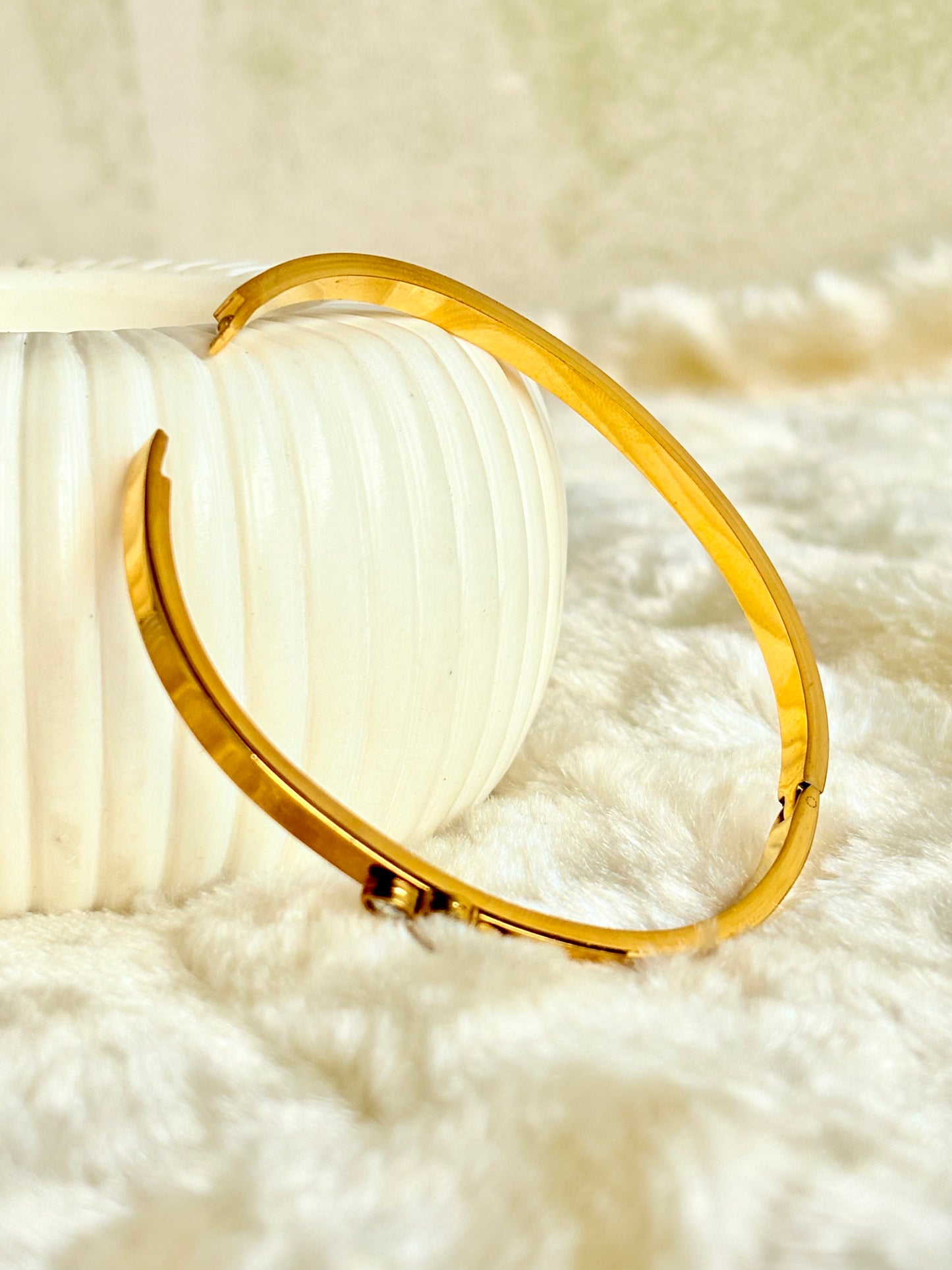 Petite Floral Touch Bracelet