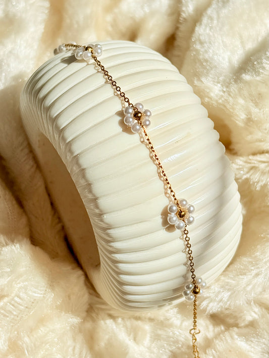 Daisy Pearl Chain Bracelet