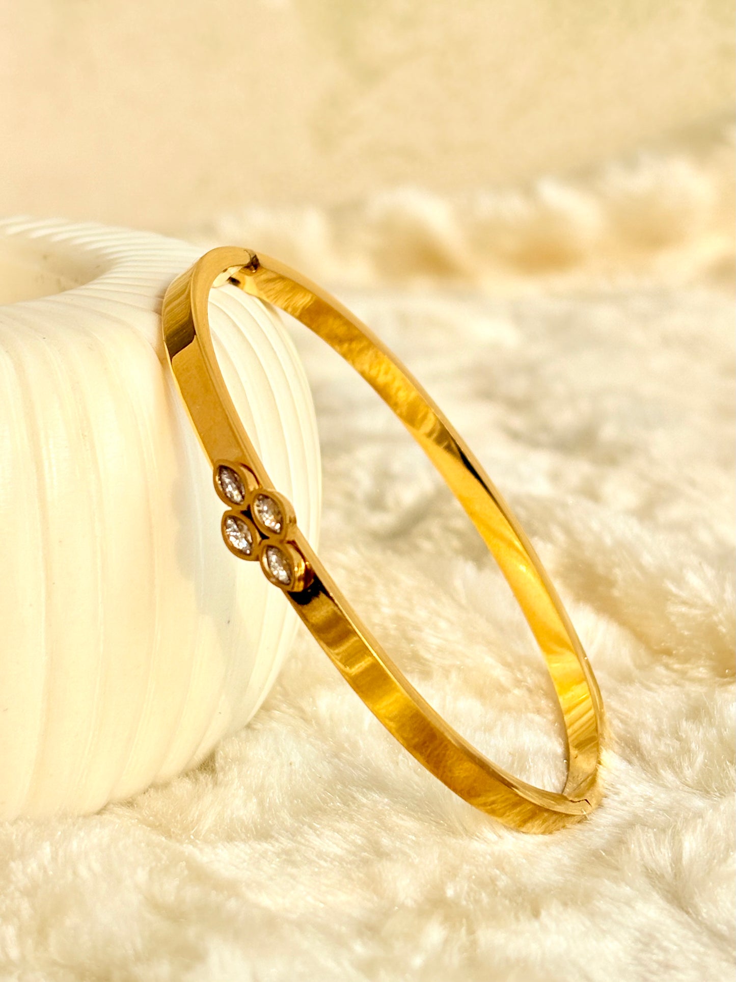 Petite Floral Touch Bracelet