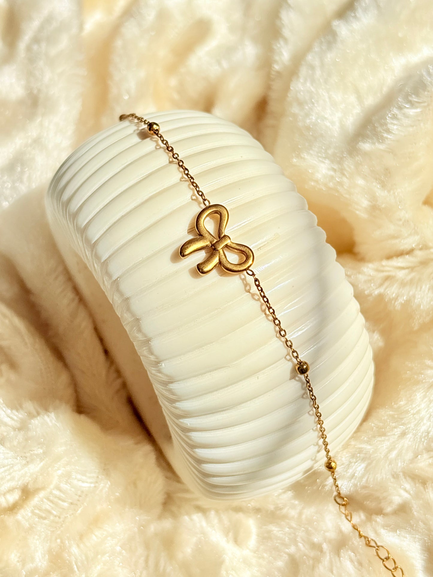 Golden Bow Bracelet
