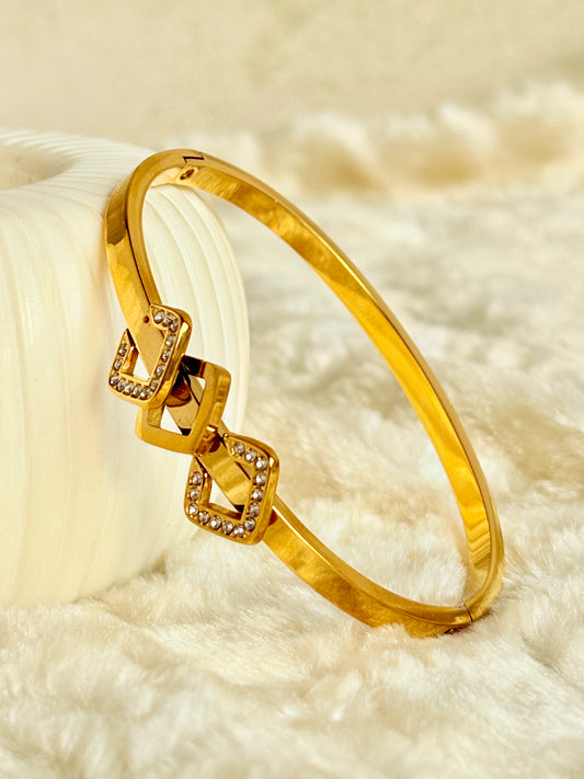 Twin Buckle Spark Bracelet