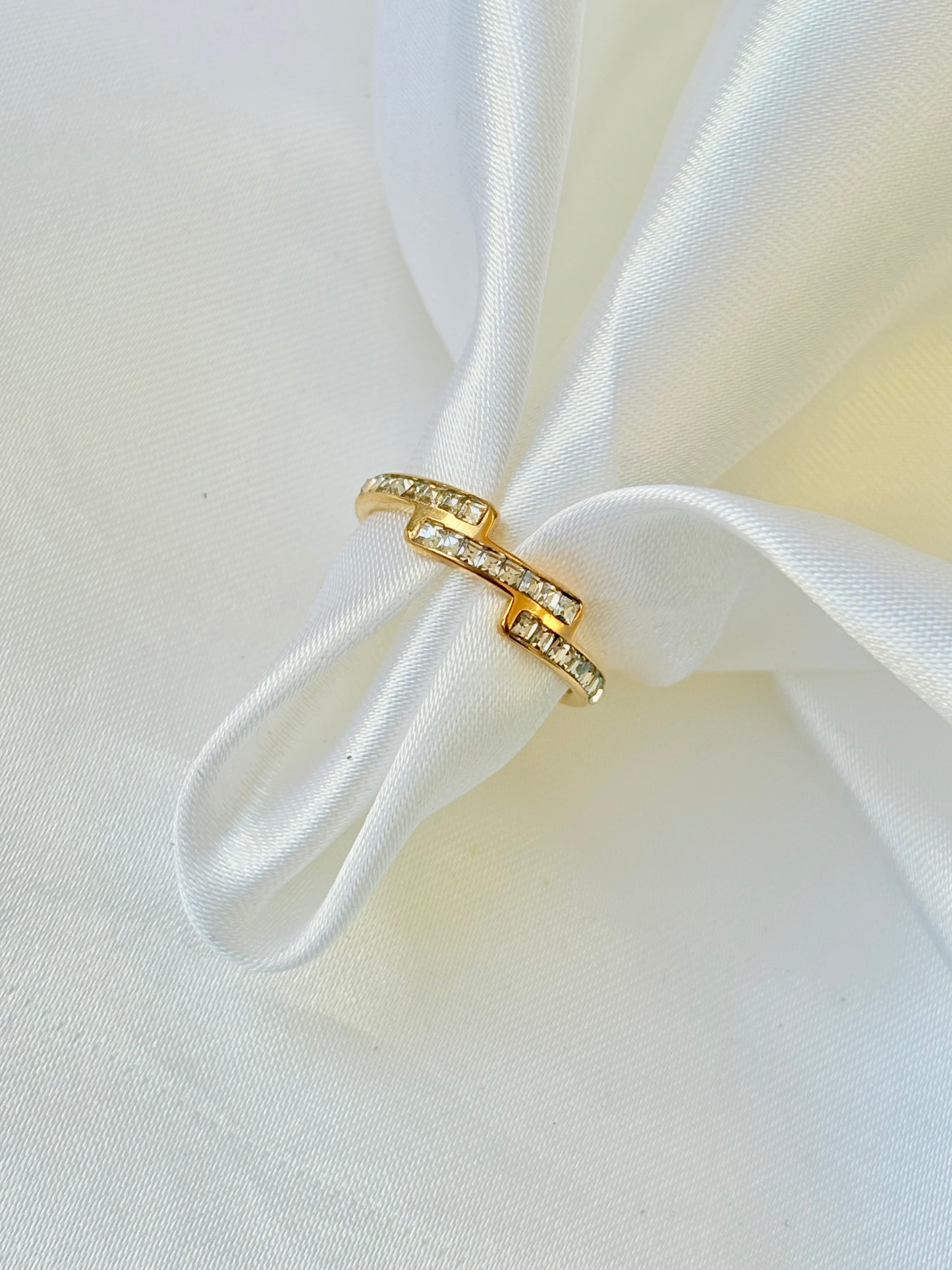 Linear Luxe Link Ring