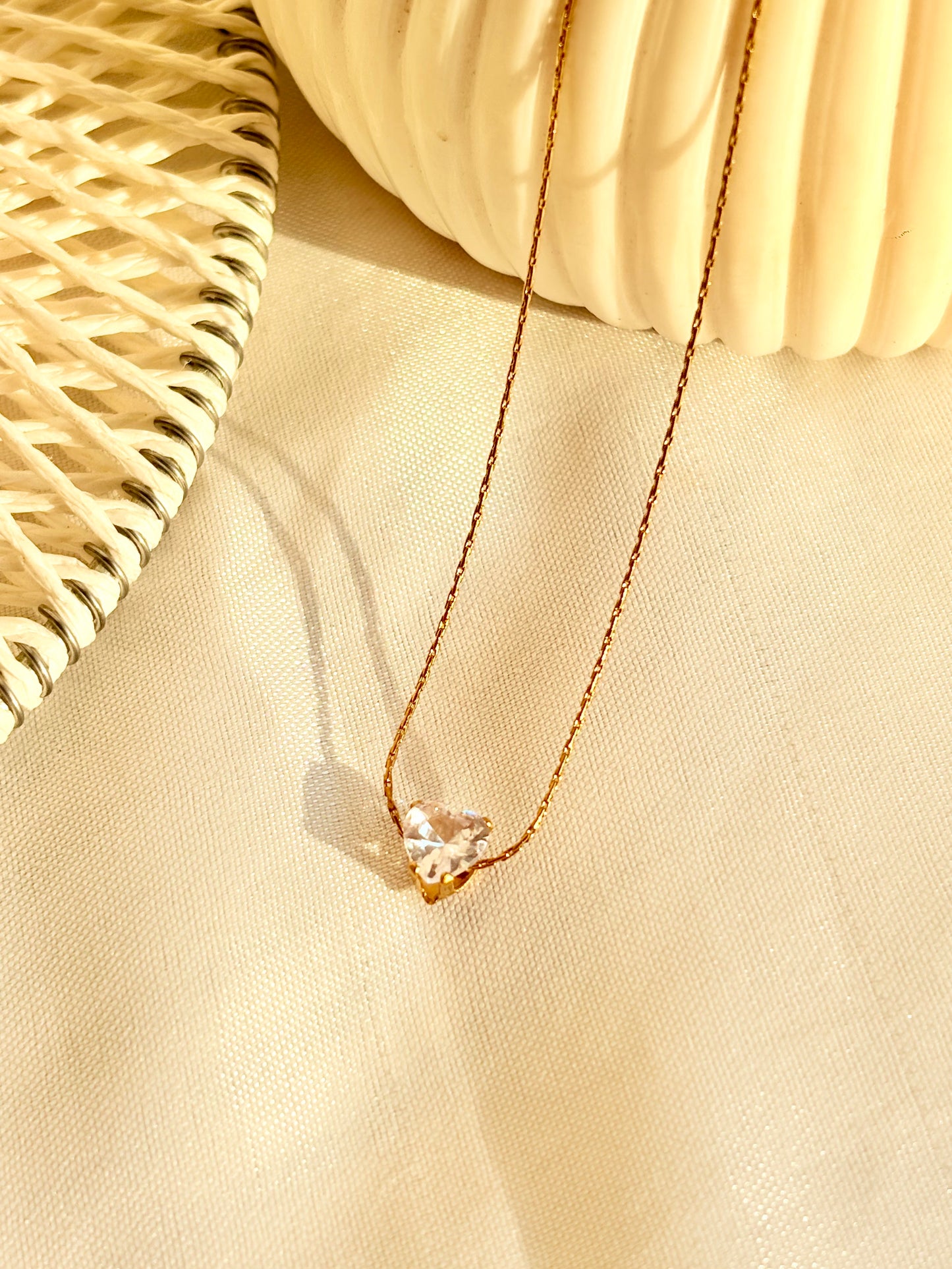 Solitaire heart Pendant