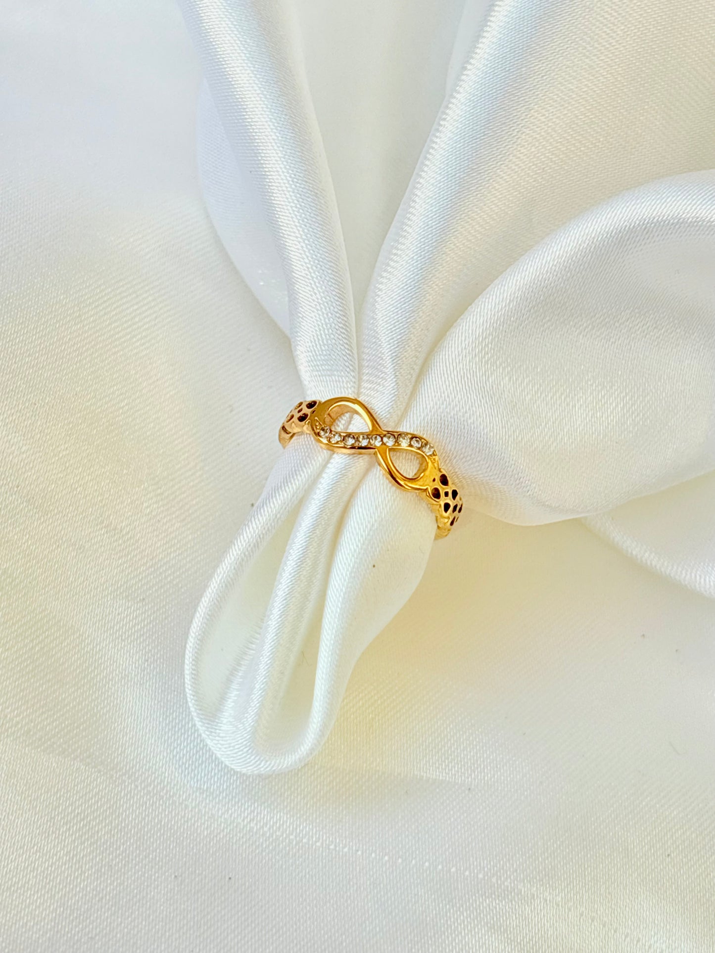 Infinity Glow Ring