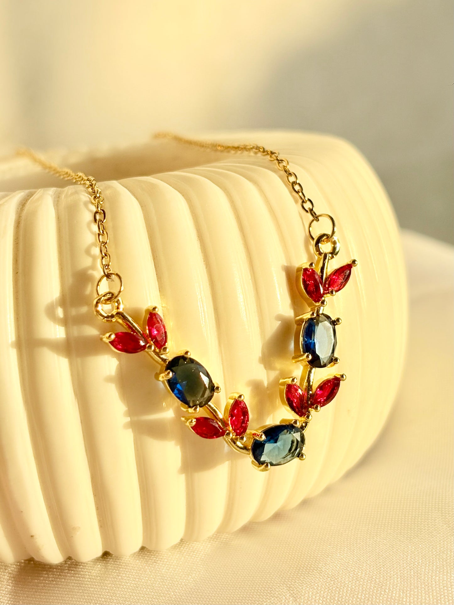 Royal Midnight Arc Necklace