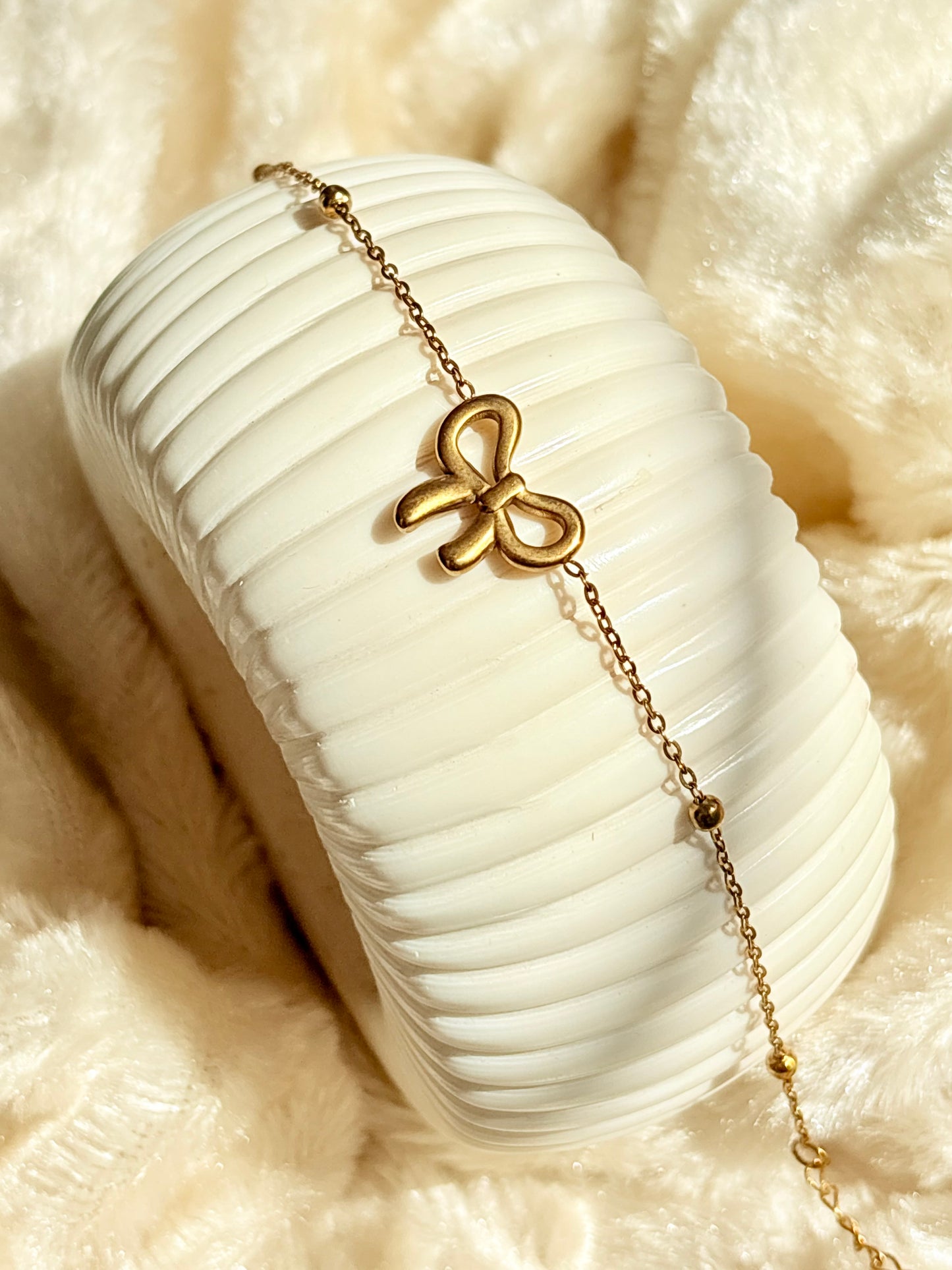 Golden Bow Bracelet